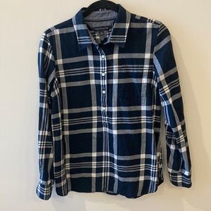 Tommy Hilfiger 100% Cotton Plaid Long Sleeve Button-Down shirt